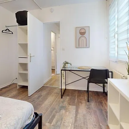 Apartment Appartement Chaleureux Avec Terrasse Lesueur