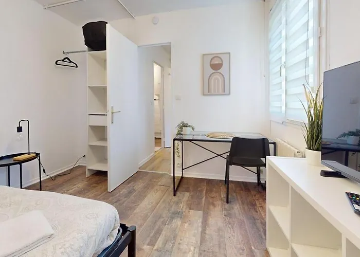 Appartamento Chaleureux Avec Terrasse Lesueur